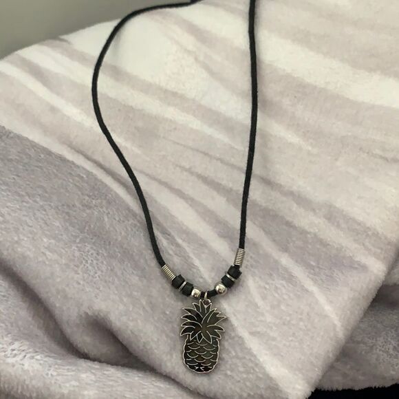 Pineapple Choker Necklace - Picture 1 of 3
